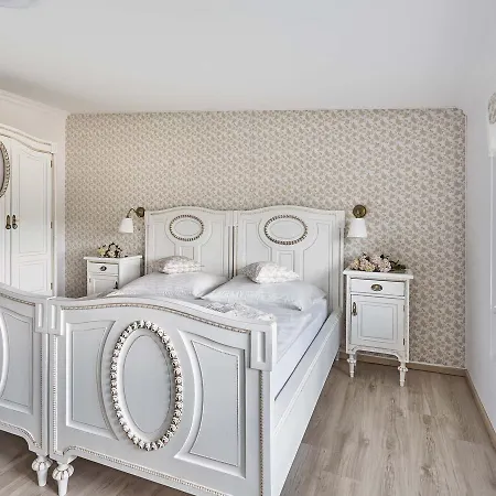 Apartment Plesia